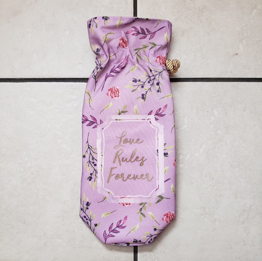 NWT Lavender and Floral Wine Bottle Bag